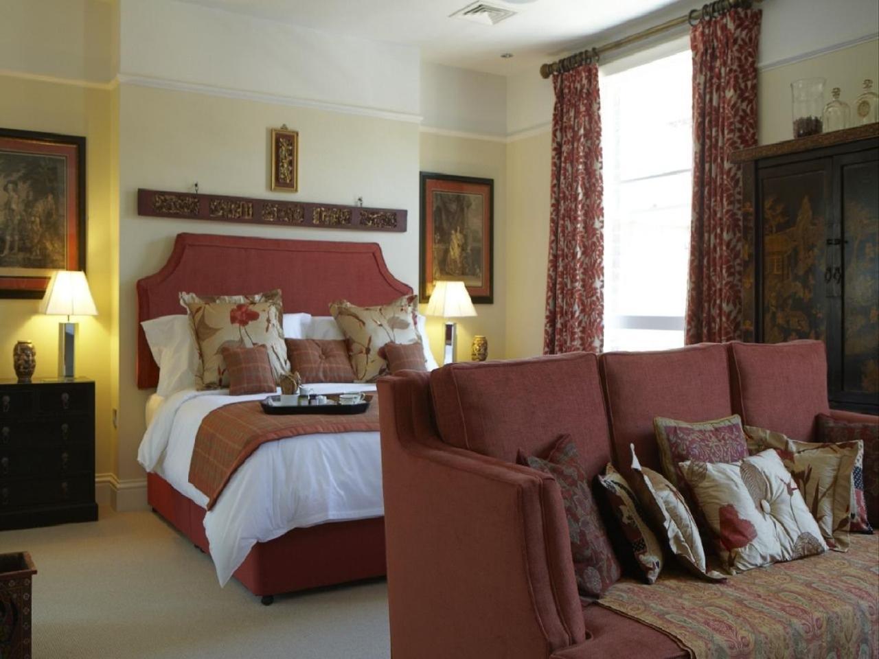 Bed and Breakfast Gilbey'S Bar, Restaurant & Townhouse Windsor Habitación foto